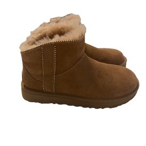 size 6 new ugg gold-beaded short brown boots